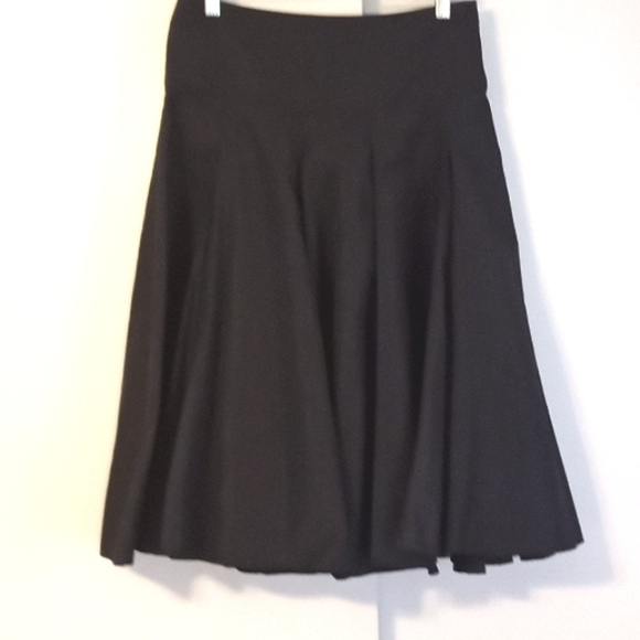 Zara Basic Full Black Midi Skirt in Size S - Picture 1 of 4